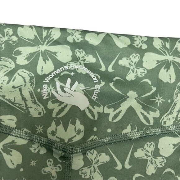 The Nike On Mid Rise Shorts Dri Fit Performance Workout Biker Floral Gym - Picture 6 of 8